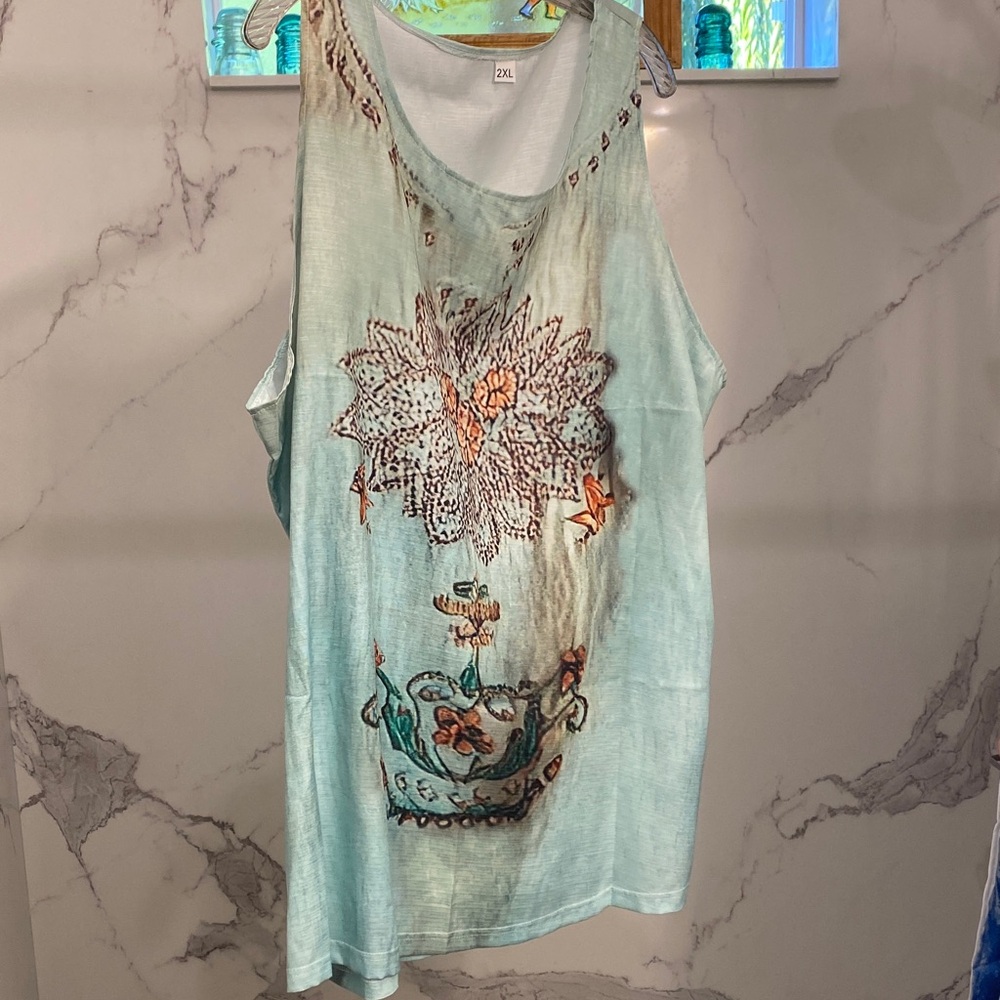 Floral Print Sleeveless Top - Light green